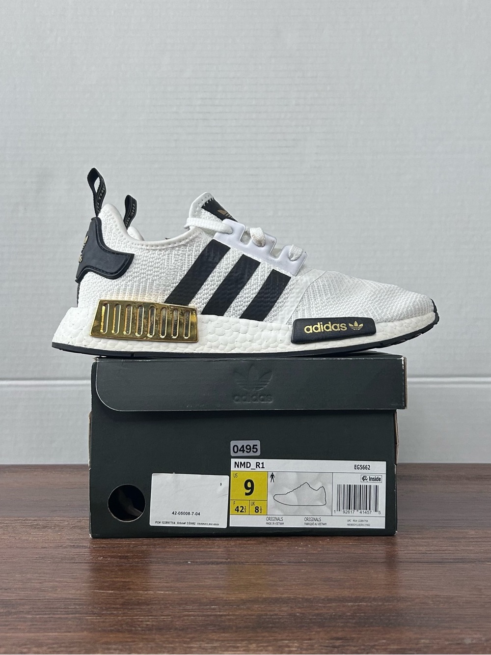 Adidas NMD R1 Cloud White Core Black Metallic Gold M9/W10 EG5662
